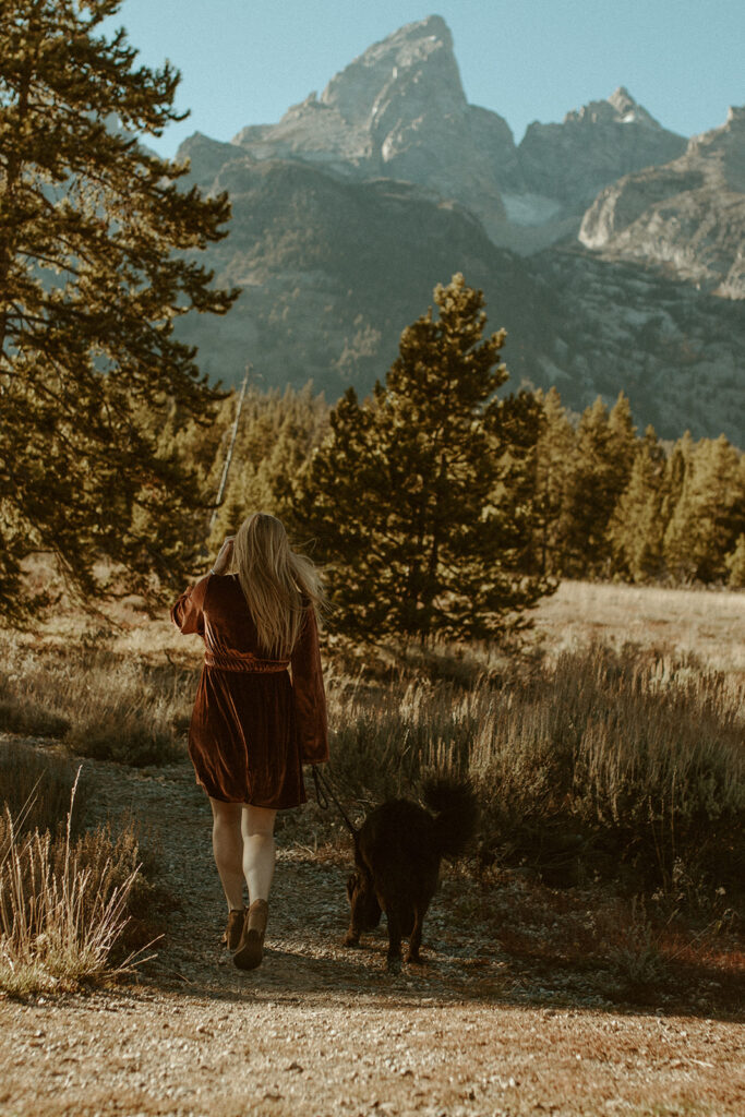 Jackson Hole Wedding and Elopement Photographer Kinseylynn Photo co with a golden hour fall portrait session