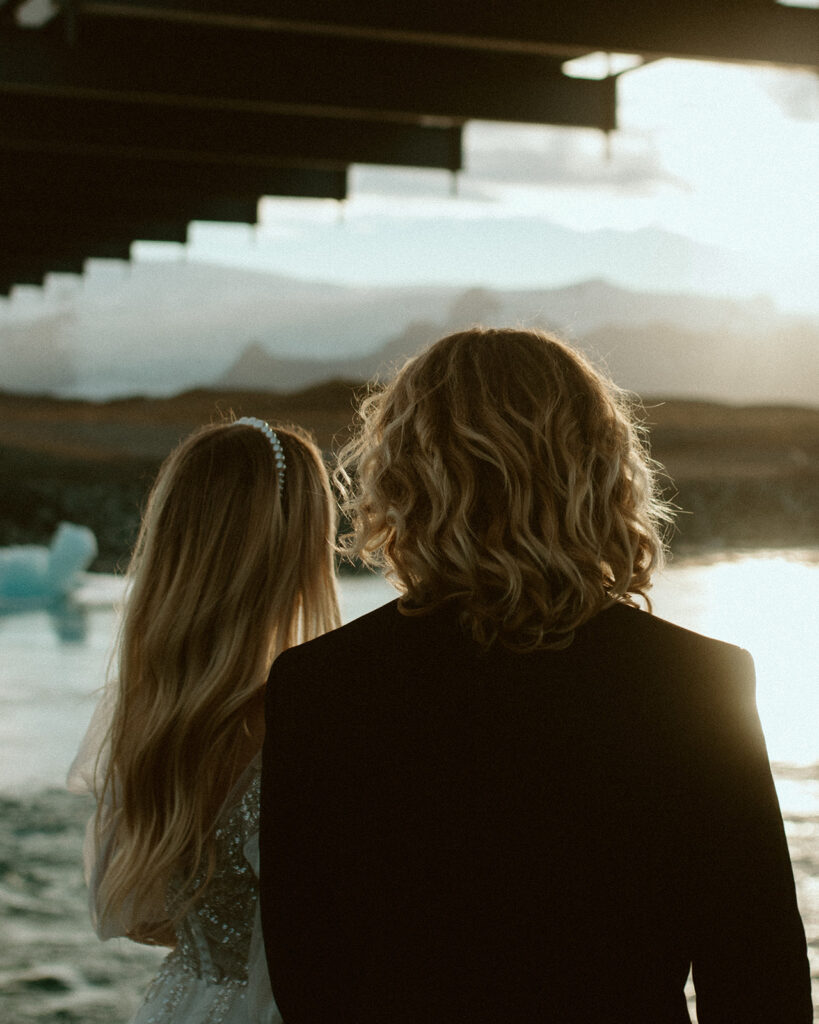 25 Photos To Convince You To Elope In Iceland. Wedding Timelines