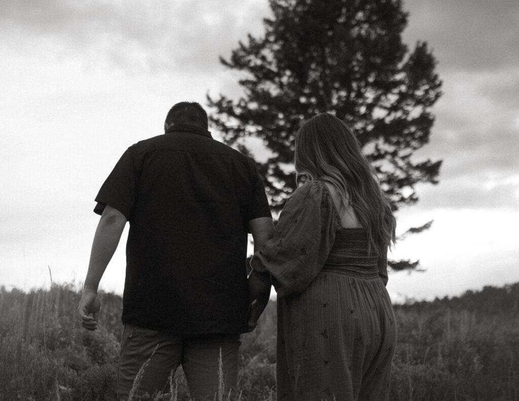 Cortnee + Nick Cloudy Wyoming Maternity.
I will deliver gorgeous photos you will cherish for a lifetime. I am an experienced destination wedding photographer for Jackson Hole and Grand Teton National Park. While specializing in intimate and adventurous elopement photography