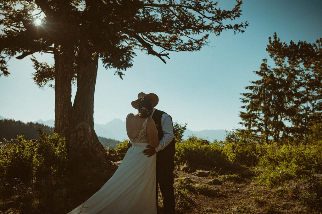 Jackson Hole Elopement at the Wedding Tree in Wyoming. Photography by Kinseylynnphoto Co a Jackson Hole Elopement Photographer. Wedding Tree Elopement. Elopement packages in Jackson Hole Wyoming.