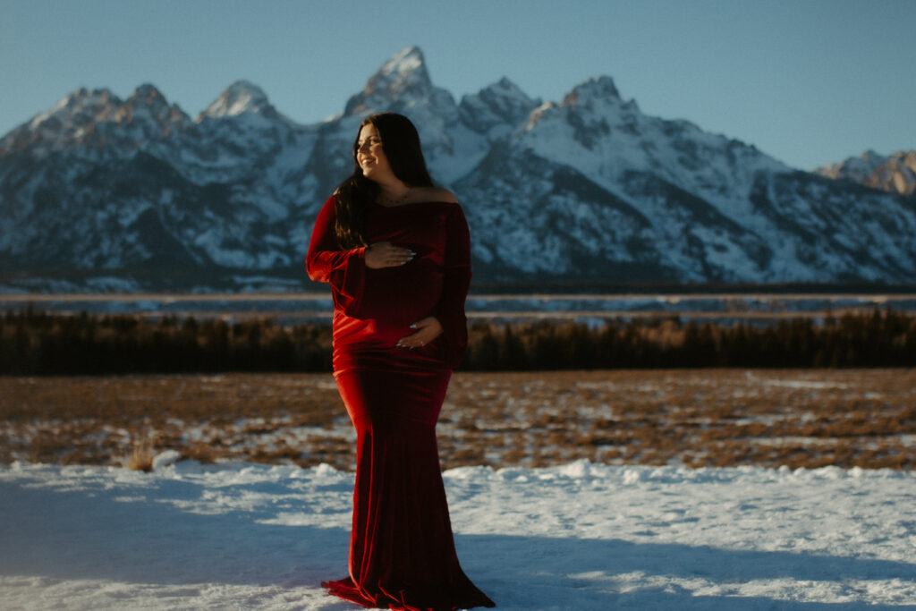 Grand Teton Maternity Session in the winter at Glacier View Turnout