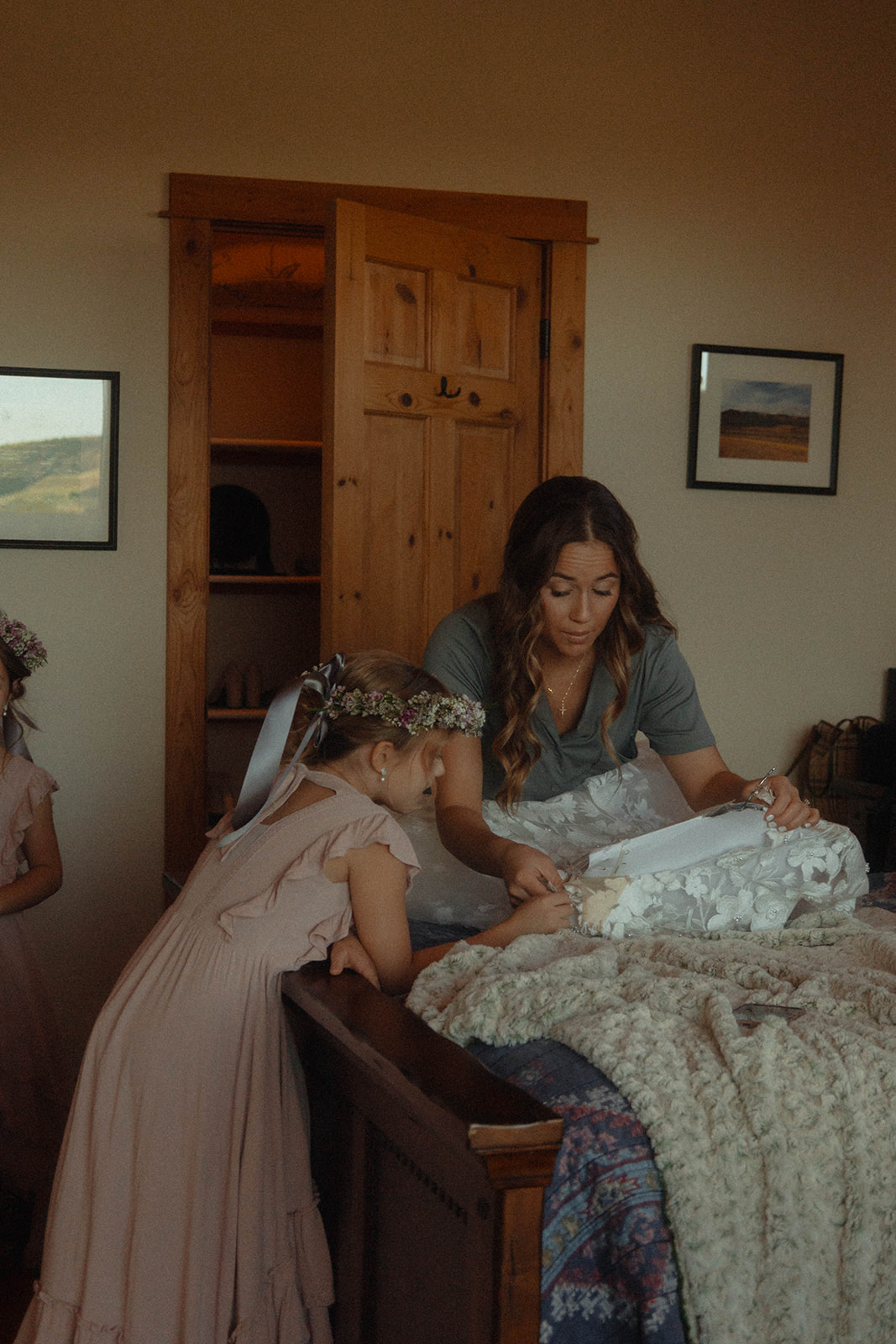 bride getting ready for her wedding in Grandiner montana