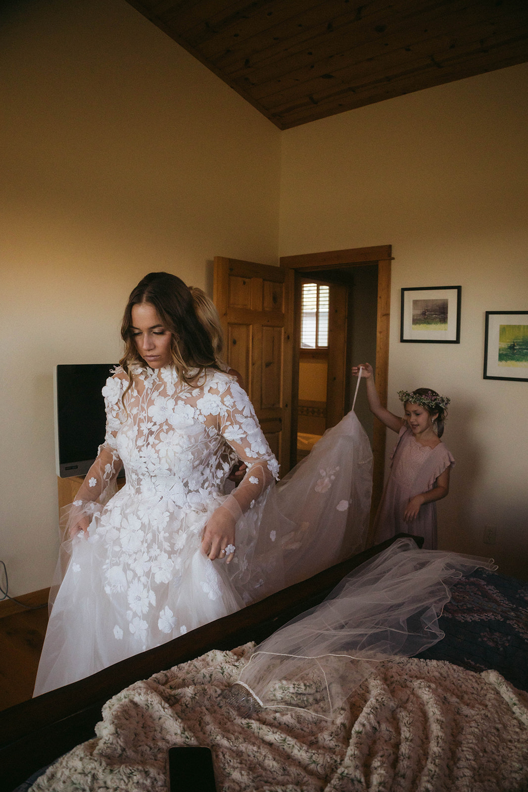  bride getting ready for her wedding in Grandiner montana